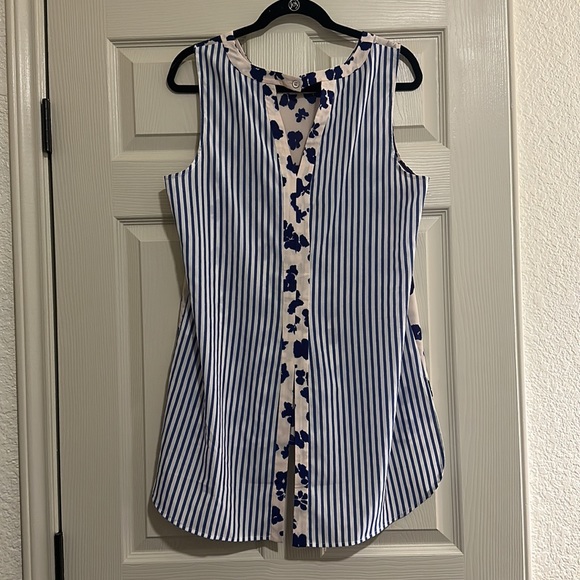 CAbi size Large sleeveless tunic - Picture 3 of 7